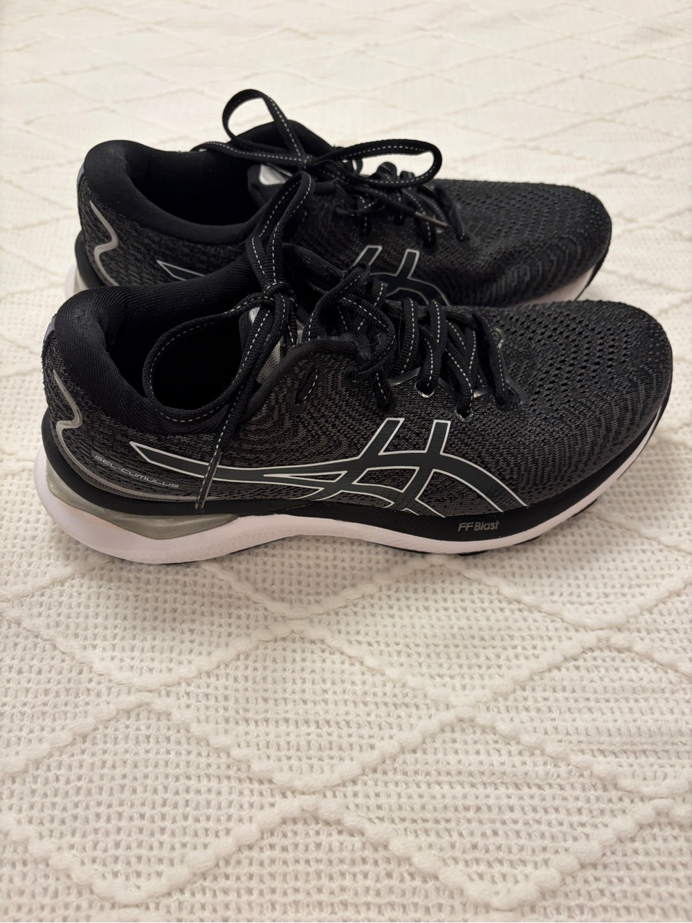 Asics Gel-cumulus size 7.5‎ women